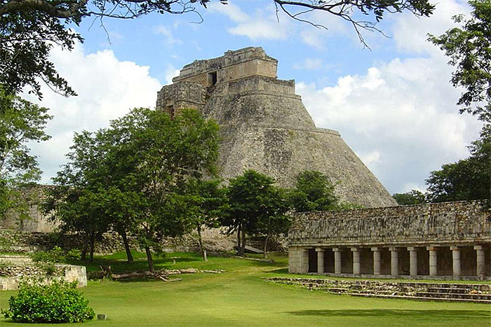 Centro arqueologico Maya de Uxmal, destino principal de la Ruta Puuc